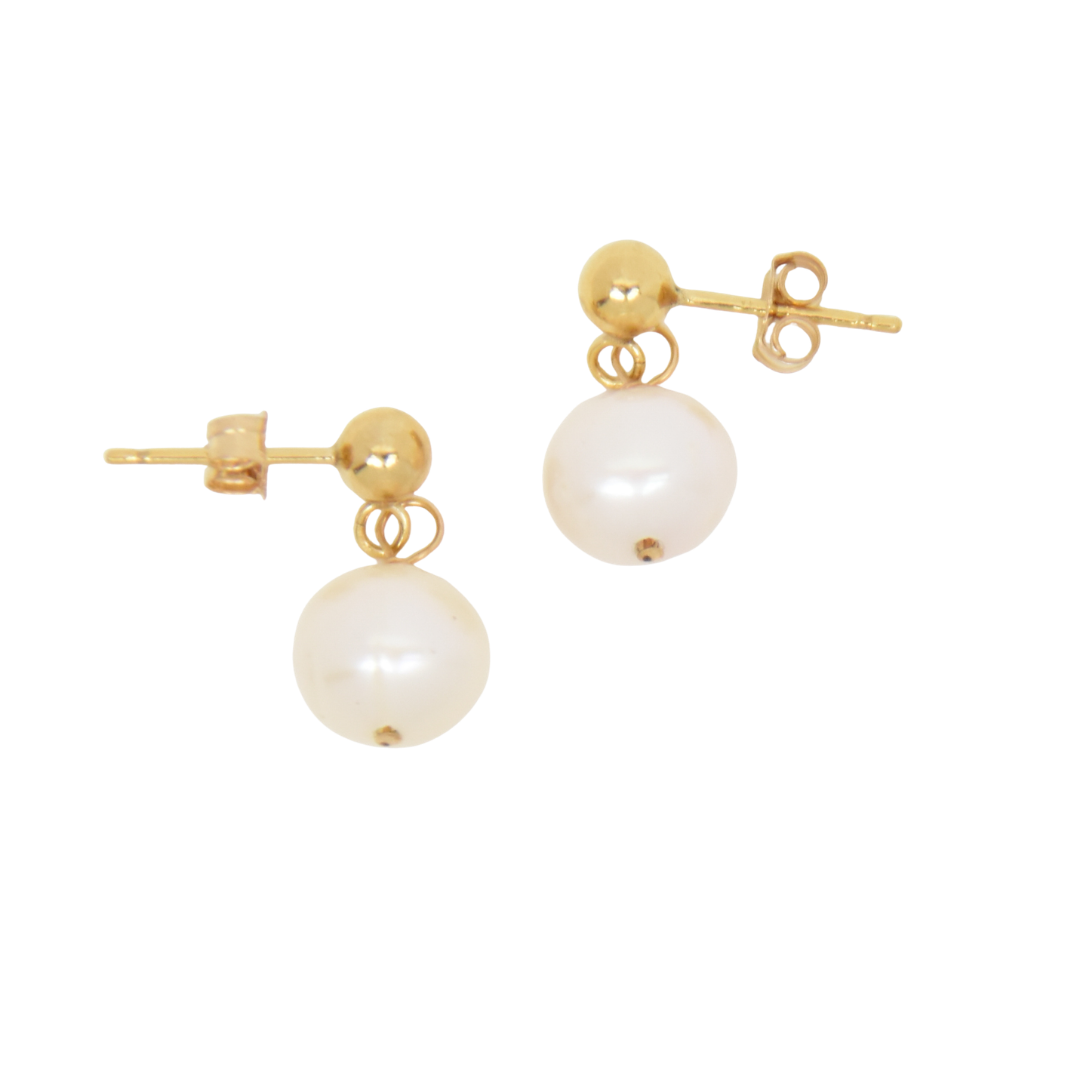 Pearly Stud Earrings