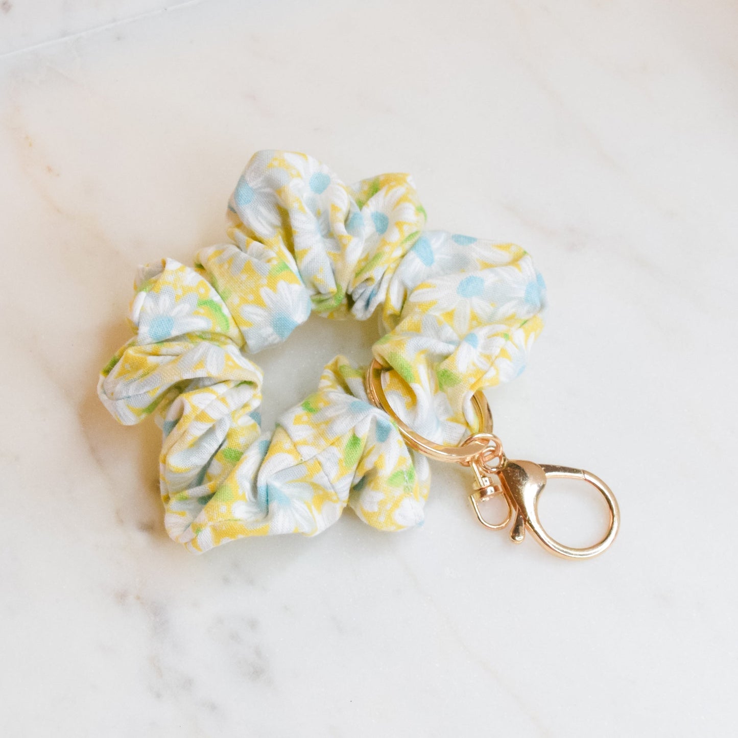 Daisies Scrunchie Key Chain