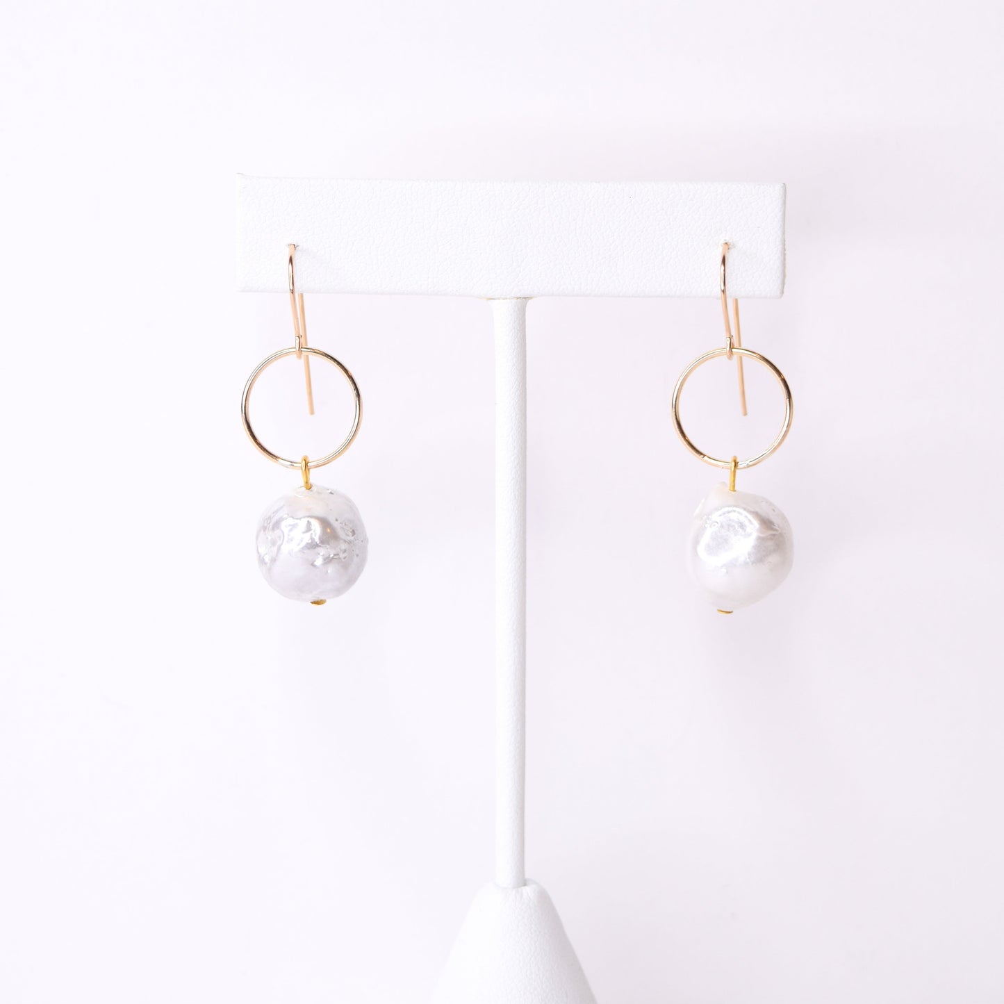 Pearl and Gold Circle Earrings